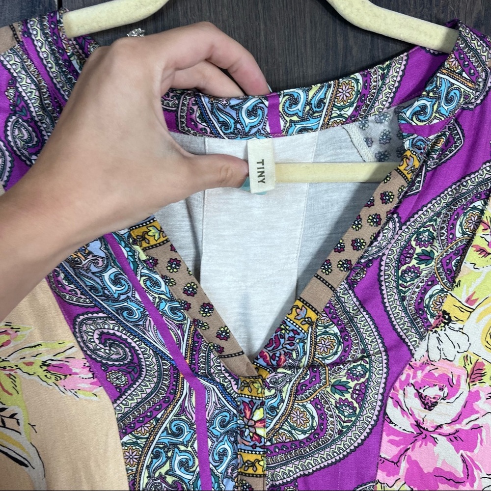 Anthropologie Beige and Purple Floral Mixed-Media V-Neck Top Large VGUC - Picture 5 of 13